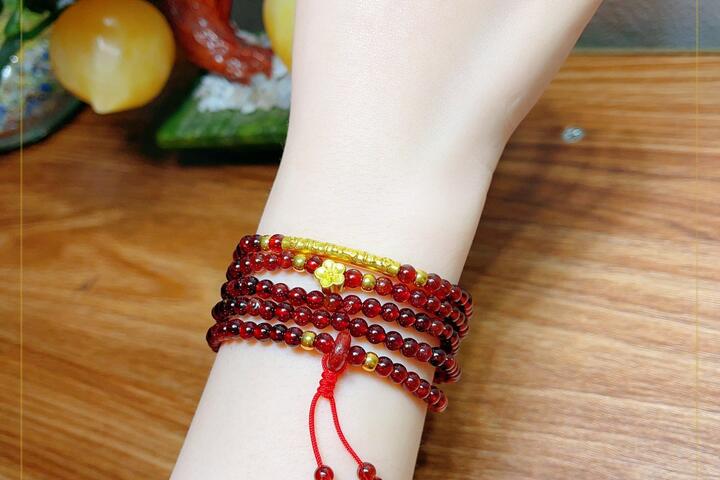 CHUỖI GARNET VIP 5 LI MIX CHARM VÀNG 24K- THIỆN THÀNH GROUP
